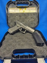 GLOCK G23 GEN3 .40 S&W - 1 of 3