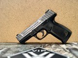 SMITH & WESSON SD40VE .40 S&W - 2 of 2