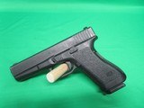 GLOCK 22 GEN2 .40 S&W - 2 of 3