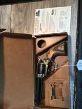 HERITAGE MFG. ROUGH RIDER .22 LR - 1 of 3