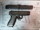 GLOCK 22 gen 2 .40 S&W - 1 of 3