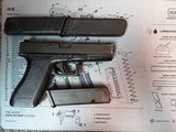 GLOCK 22 Gen 2 .40 CALIBER - 1 of 2