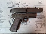 GLOCK 22 gen 2 .40 S&W - 1 of 3