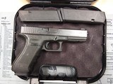 GLOCK 17 GEN 4 9MM LUGER (9X19 PARA) - 1 of 3