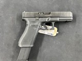GLOCK 22 G22 Gen 5 .40 S&W - 2 of 2