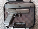 GLOCK 17 GEN 4 9MM LUGER (9X19 PARA) - 1 of 3