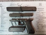 GLOCK 22 G22 Gen 2 .40 CALIBER - 3 of 3