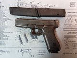 GLOCK 22 G22 Gen 2 .40 CALIBER - 2 of 3