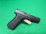 GLOCK 22 GEN4 .40 S&W - 1 of 3