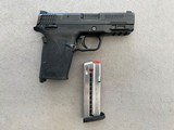 SMITH & WESSON M&P9 SHIELD EZ M2.0 9MM LUGER (9X19 PARA) - 2 of 3