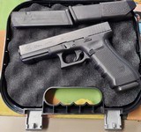 GLOCK G22 GEN 4 .40 S&W - 3 of 3