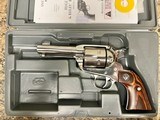 RUGER VAQUERO STAINLESS .357 MAG - 1 of 3