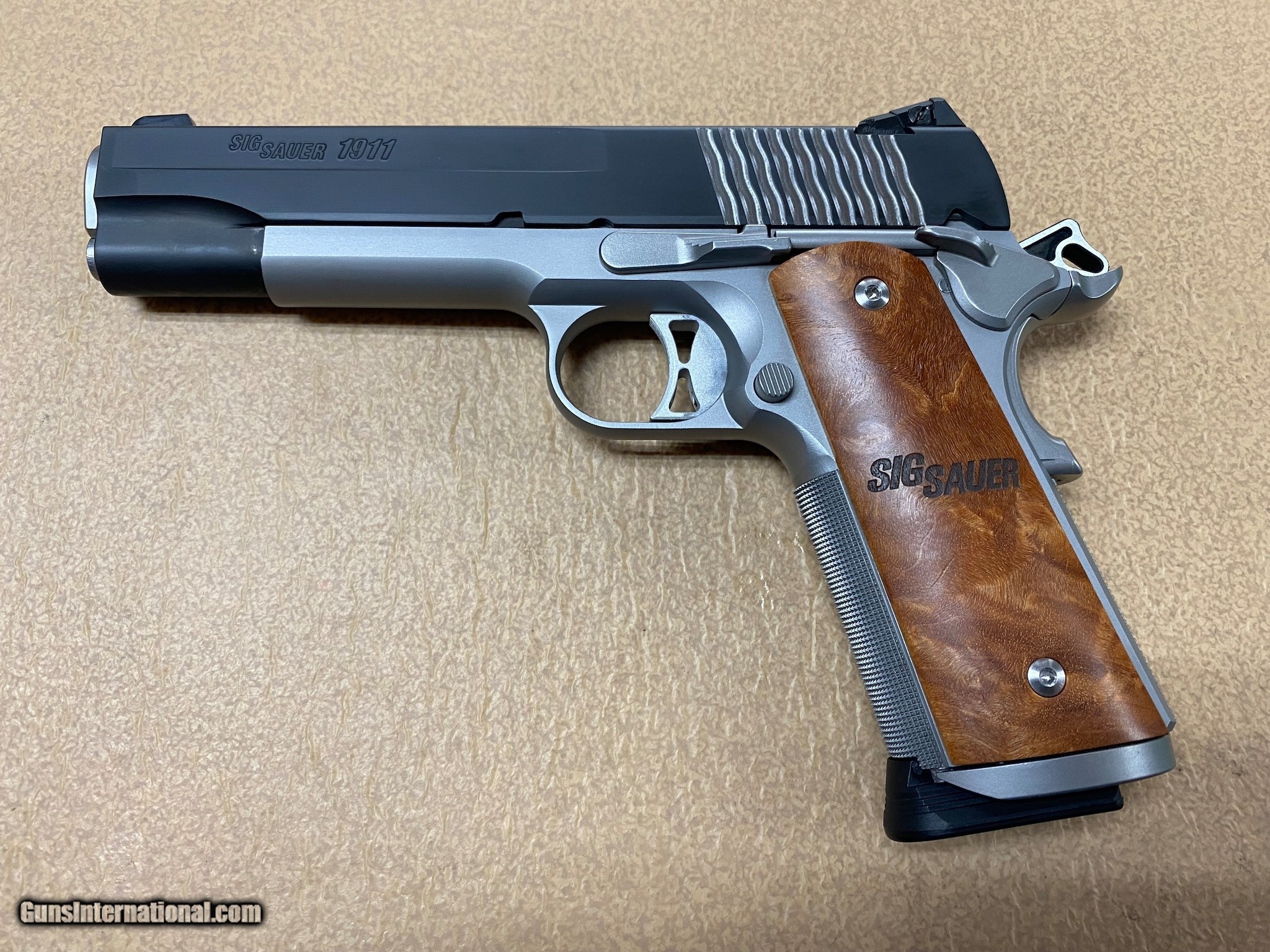 SIG SAUER 1911 STX FULL-SIZE .45 ACP