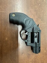 TAURUS 85 .38 SPL - 2 of 3