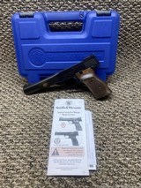 SMITH & WESSON 41 .22 LR - 1 of 3