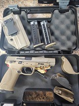 SMITH & WESSON M&P 9 2.0 FDE 9MM LUGER (9X19 PARA) - 2 of 3