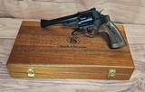 SMITH & WESSON 29-10 W/ Wooden Box .44 MAGNUM