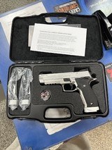 SIG SAUER P226 X-FIVE 9MM LUGER (9X19 PARA) - 1 of 3
