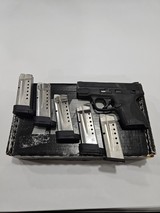 SMITH & WESSON M&P 9 sheild 9MM LUGER (9X19 PARA) - 1 of 3