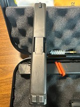 GLOCK 22 G22 GEN 4 .40 (Night Sights) POLICE TRADE IN .40 CALIBER - 3 of 3
