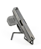 GLOCK 22 Gen4 with Glock Night Sights .40 S&W - 3 of 3