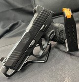 FN 509
subcompact threaded MOS 9MM LUGER (9X19 PARA) - 3 of 3
