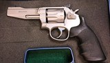 SMITH & WESSON MODEL 617-6 .22 LR - 1 of 3