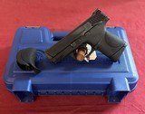 SMITH & WESSON M&P 40C .40 S&W - 2 of 2