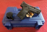 SMITH & WESSON M&P 40C .40 S&W - 1 of 2