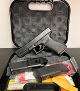 GLOCK G21 GEN3 (LE TRADE-IN) .45 ACP - 1 of 2