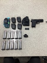 SMITH & WESSON M&P 9 SHIELD EZ 9MM LUGER (9X19 PARA) - 1 of 3