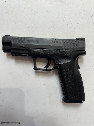 SPRINGFIELD ARMORY xd 40 .40 CALIBER
