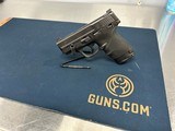 SMITH & WESSON M&P 40 SHIELD .40 S&W - 1 of 2