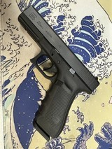 GLOCK 22 G22 GEN 4 .40 S&W - 2 of 2