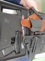 SPRINGFIELD ARMORY XD40 SUB-COMPACT .40 S&W - 1 of 3