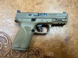 SMITH & WESSON M&P M2.0 FDE OR 9MM LUGER (9X19 PARA) - 1 of 3