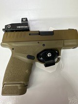 SPRINGFIELD ARMORY ARMORY HELLCAT 9MM LUGER (9X19 PARA) - 1 of 3