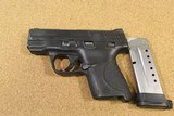 SMITH & WESSON M&P 9 sheild 9MM LUGER (9X19 PARA) - 1 of 3