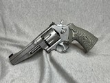 SMITH & WESSON 627-5 .357 MAG - 1 of 3