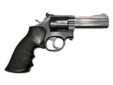 SMITH & WESSON 686-3 .357 MAG - 1 of 3