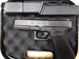 GLOCK 17 g17 gen 5 9MM LUGER (9X19 PARA) - 2 of 3
