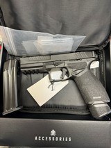 SPRINGFIELD ARMORY ECHELON THREADED (3-DOT) 9MM LUGER (9X19 PARA) - 2 of 2