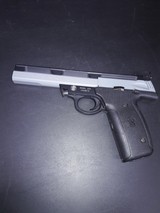 SMITH & WESSON 22A TARGET GRIP .22 LR - 1 of 3