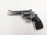SMITH & WESSON 686-6 - 5" 7-shot "PLUS" .357 MAG