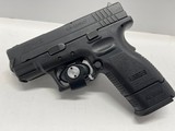 SPRINGFIELD ARMORY XD40 SUB-COMPACT .40 S&W - 1 of 3