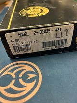 TAURUS 431 .44 S&W SPECIAL - 2 of 3
