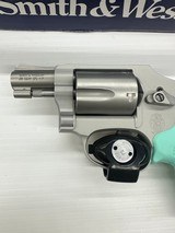 SMITH & WESSON 642-2 Airweight w/ laser grips .38 SPL +P - 2 of 3