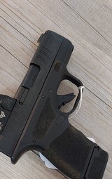 SPRINGFIELD ARMORY ARMORY HELLCAT 9MM LUGER (9X19 PARA) - 1 of 3