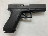 GLOCK 22 G22 Gen 2 .40 S&W - 2 of 3