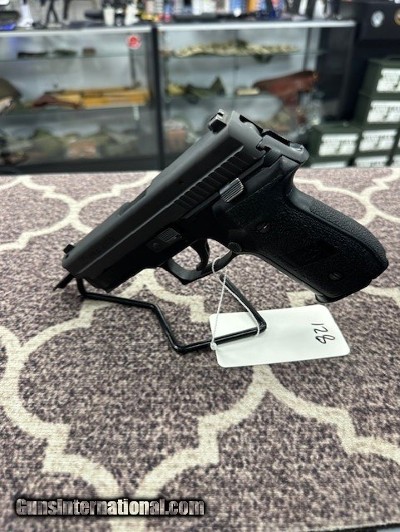 SIG ARMS AG P229 .40 S&W